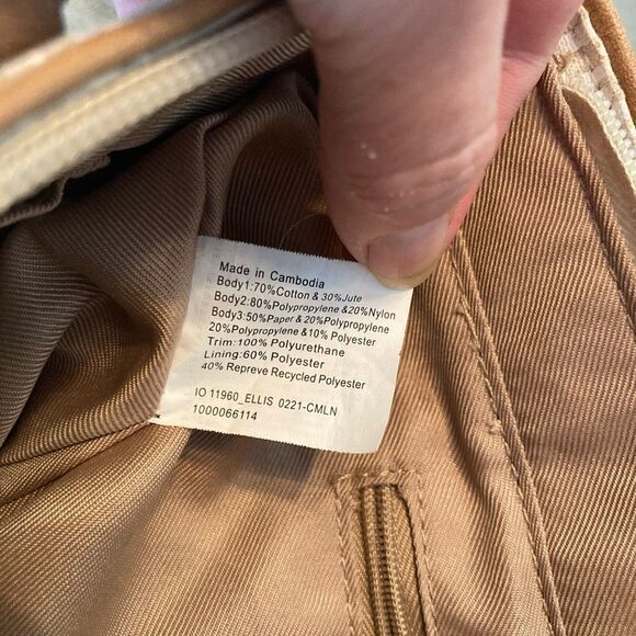 Sakroots NWOT Western/ Southwest vibe bag w/horse charms & tassels many pockets - Picture 14 of 14